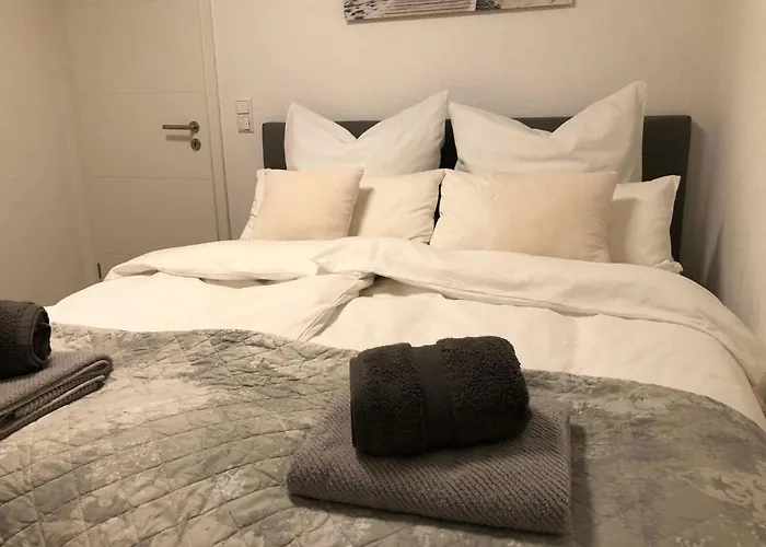 Exklusive Moderne 2 Zi. Wohnung In Ruhiger Lage