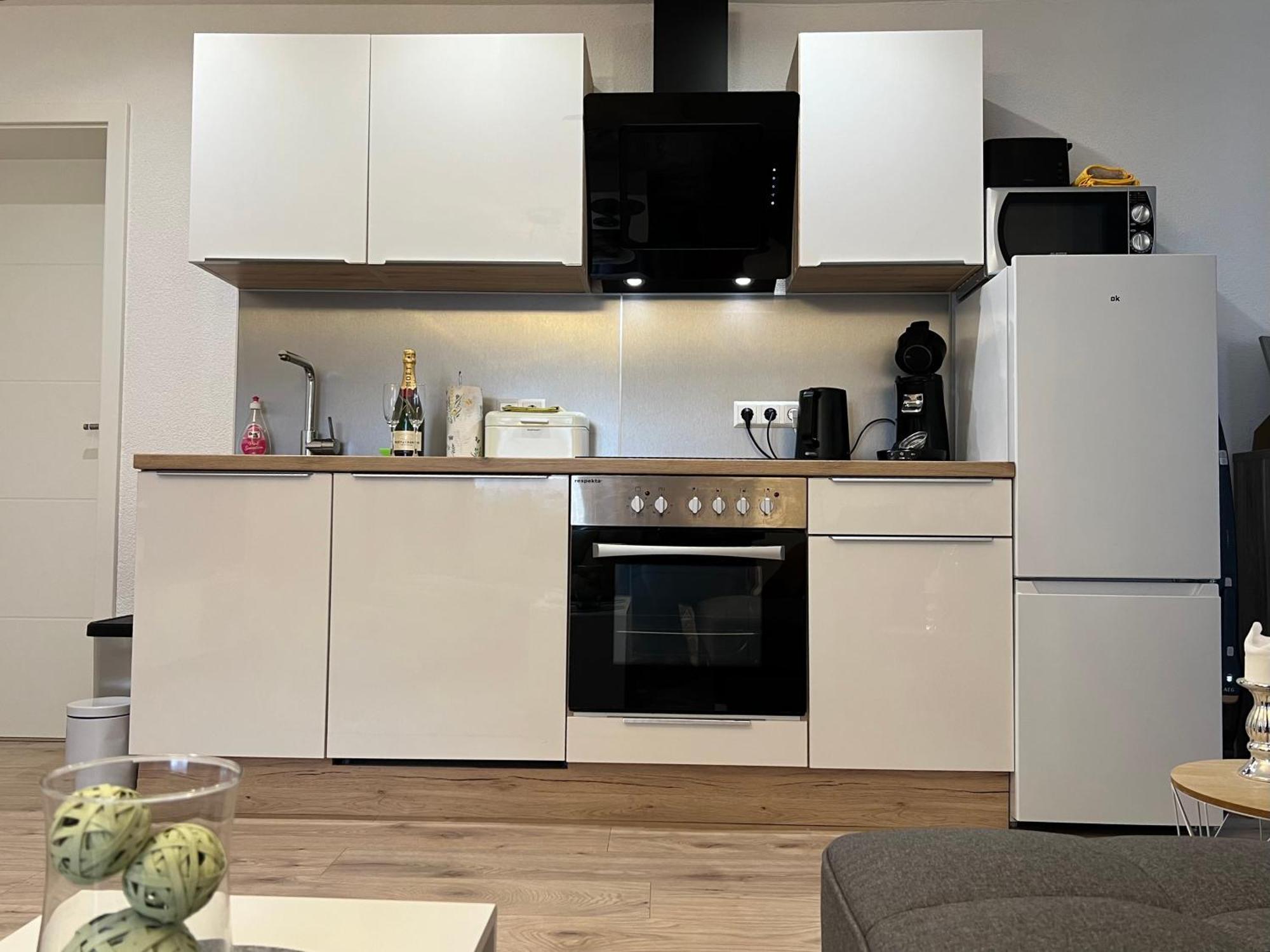 Exklusive Moderne 2 Zi. In Ruhiger Lage Apartment